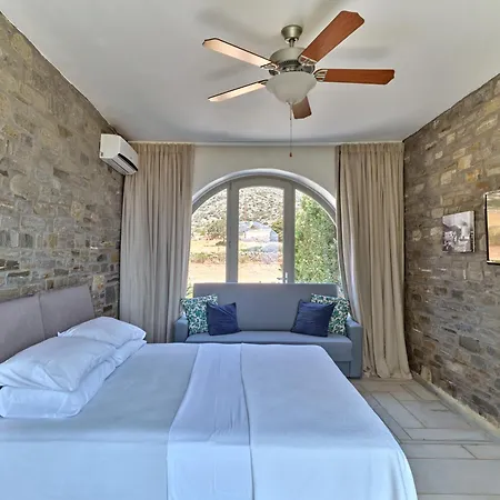 Oscar Villa, 180 Panoramic Sea Views And Pool Aspro Chorio